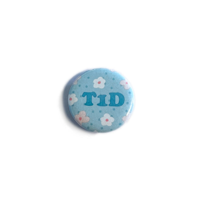 ETC T1D Daisy Print Badge